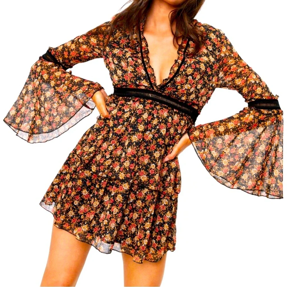 ❤️ NASTY GAL ❤️ COLLECTION FLORAL BABY DOLL MINI DRESS . - Picture 3 of 9